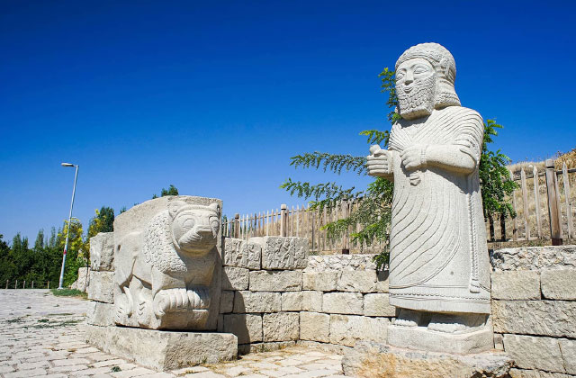 アルスランテペの遺丘